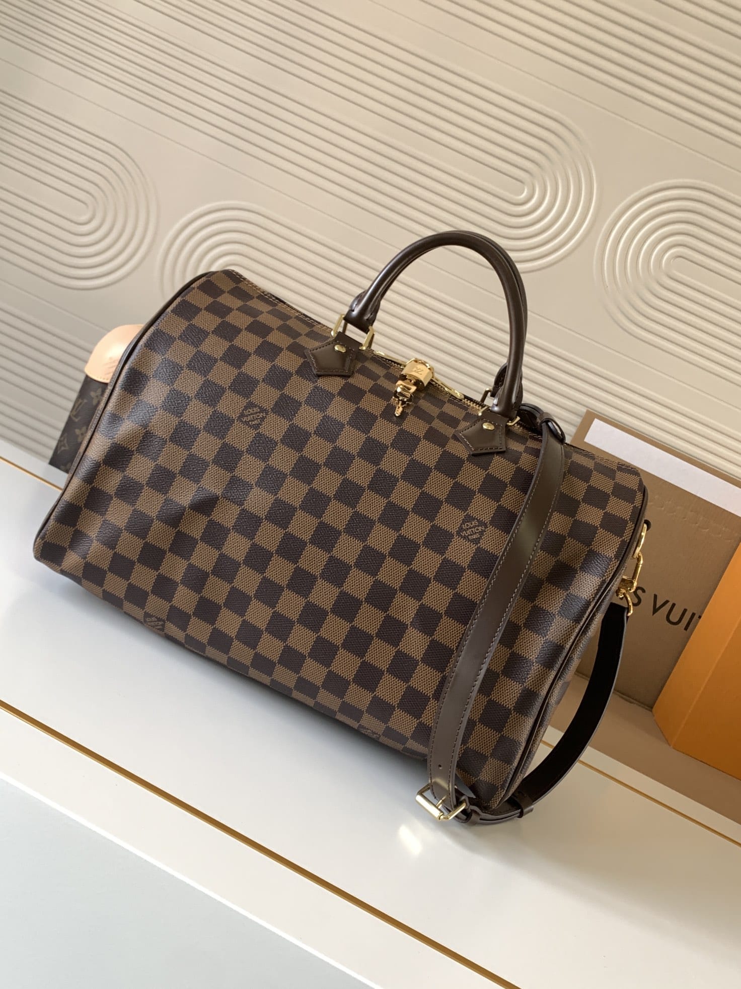 Louis Vuitton Speedy Bandoulière 35 Handle Shoulder Bag in Damier Ebene Canvas