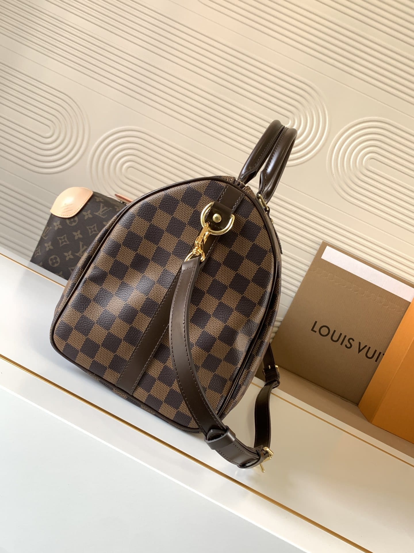 Louis Vuitton Speedy Bandoulière 35 Handle Shoulder Bag in Damier Ebene Canvas