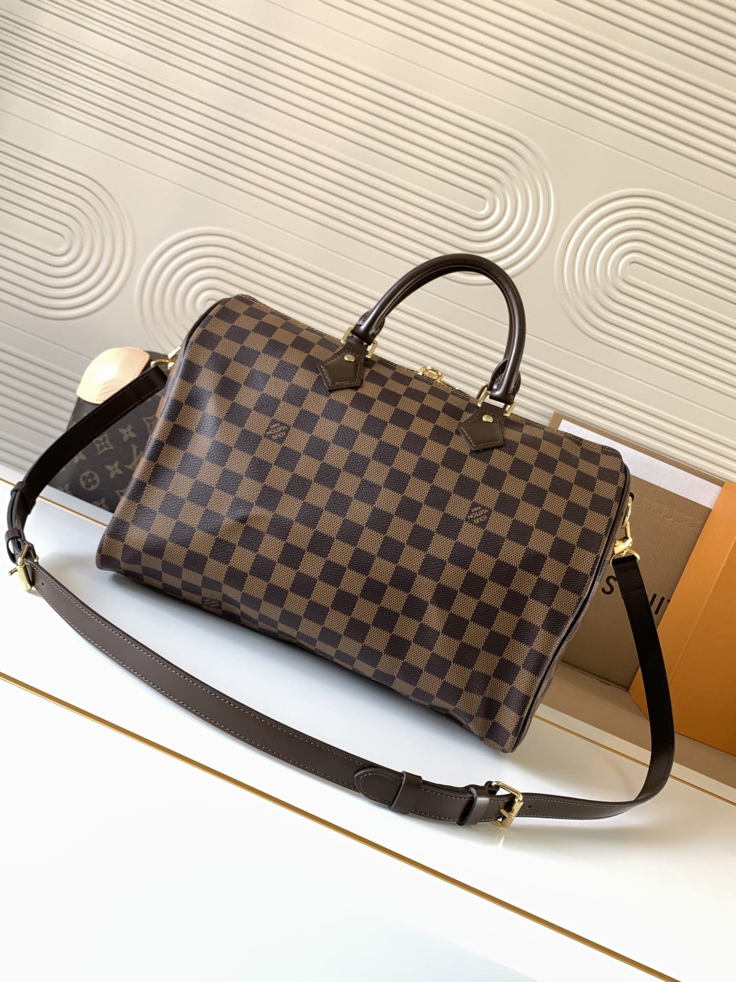 Louis Vuitton Speedy Bandoulière 35 Handle Shoulder Bag in Damier Ebene Canvas