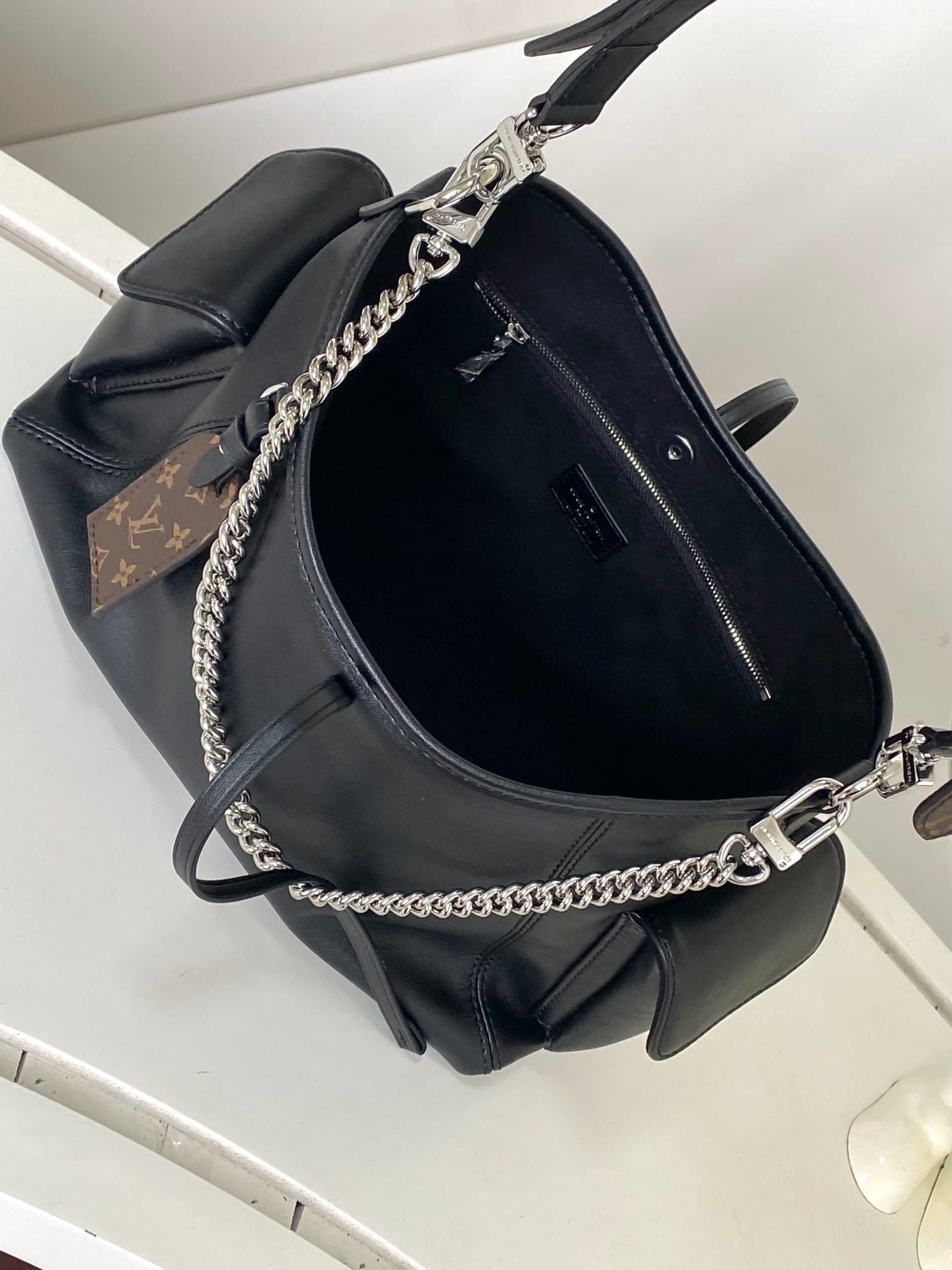 Louis Vuitton CarryAll Cargo Vibe PM Shoulder Bag in Lambskin - Black