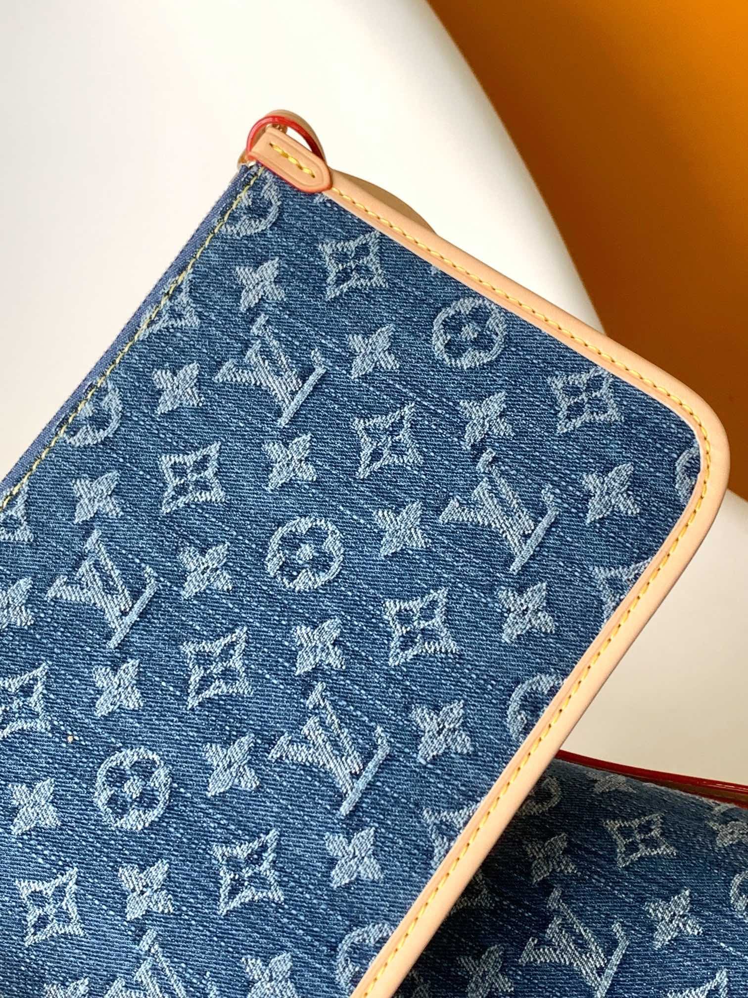 Louis Vuitton CarryAll MM Shoulder Bag - Monogram Denim