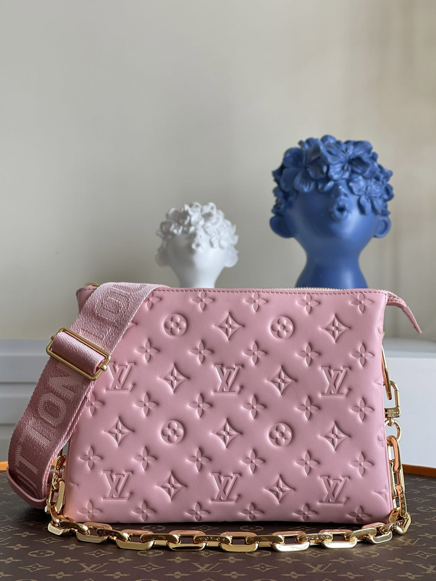 Louis Vuitton Coussin PM Handle Shoulder Bag in Lambskin - Pink