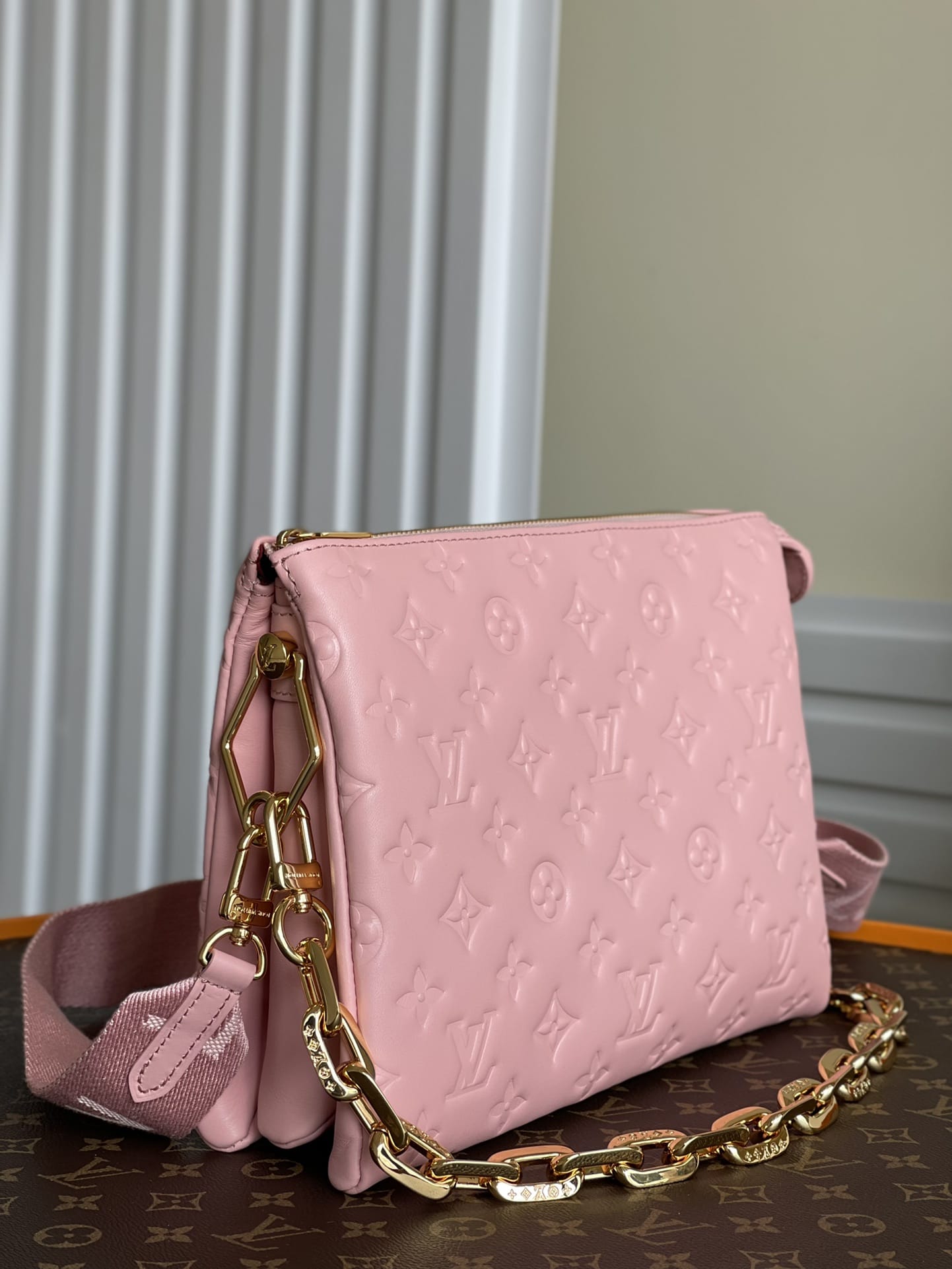 Louis Vuitton Coussin PM Handle Shoulder Bag in Lambskin - Pink