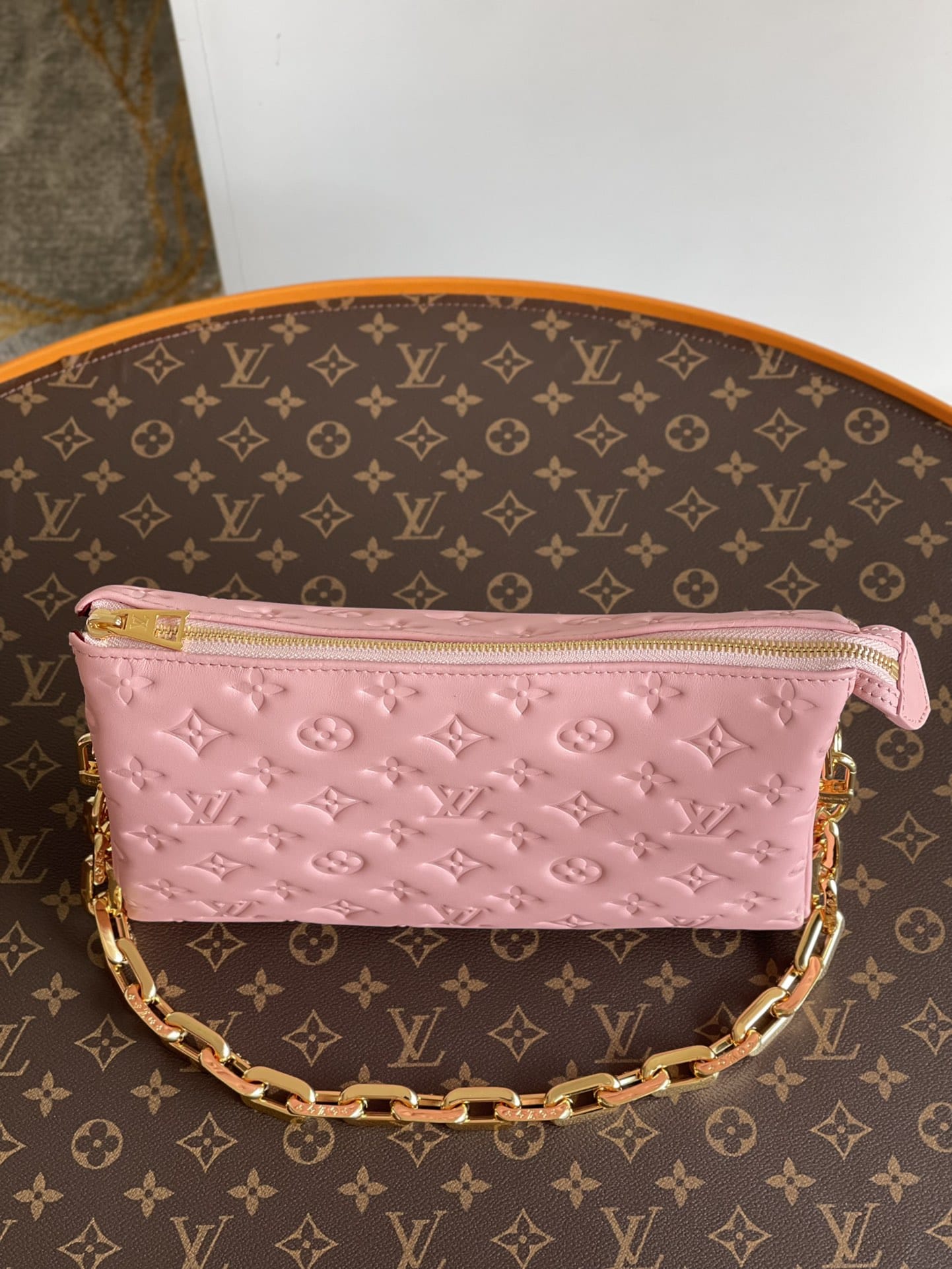 Louis Vuitton Coussin PM Handle Shoulder Bag in Lambskin - Pink