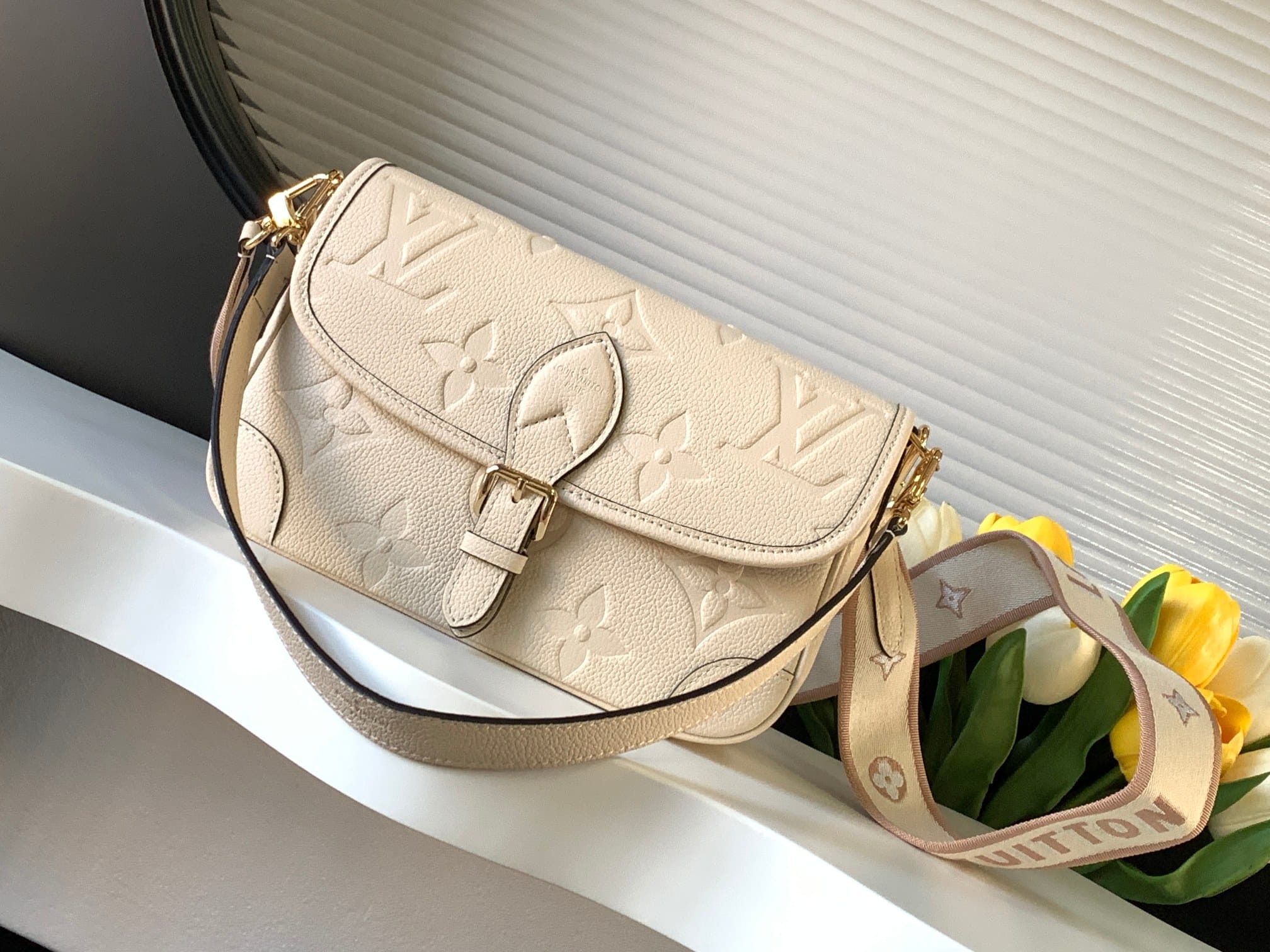 Louis Vuitton Diane Handle Shoulder Bag in Monogram Empreinte Leather - Cream