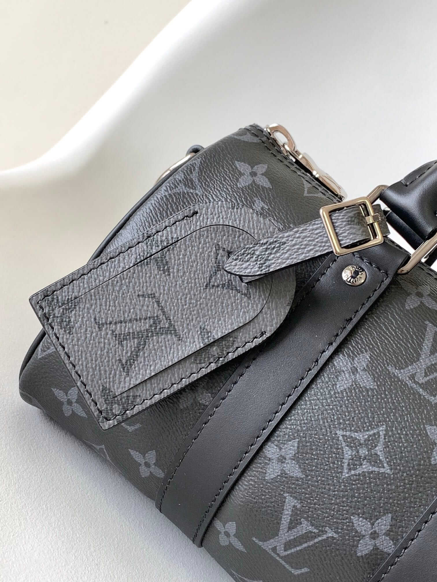 Louis Vuitton Keepall Bandoulière 25 Bag - Black