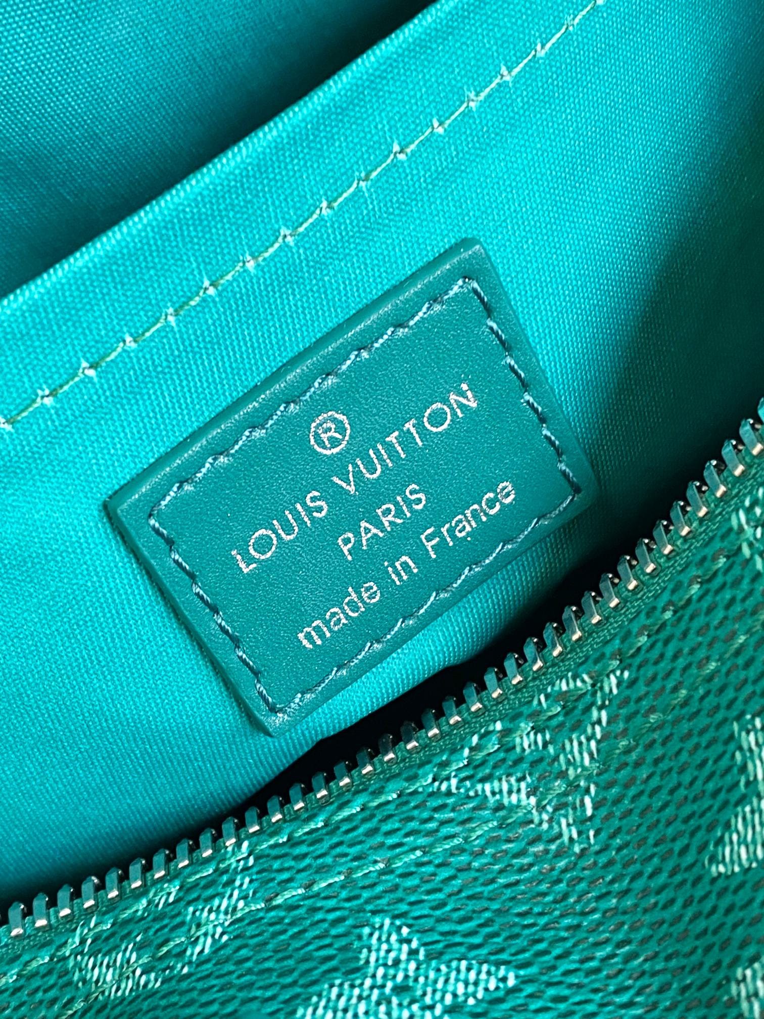 Louis Vuitton Keepall Bandoulière 25 Bag - Green