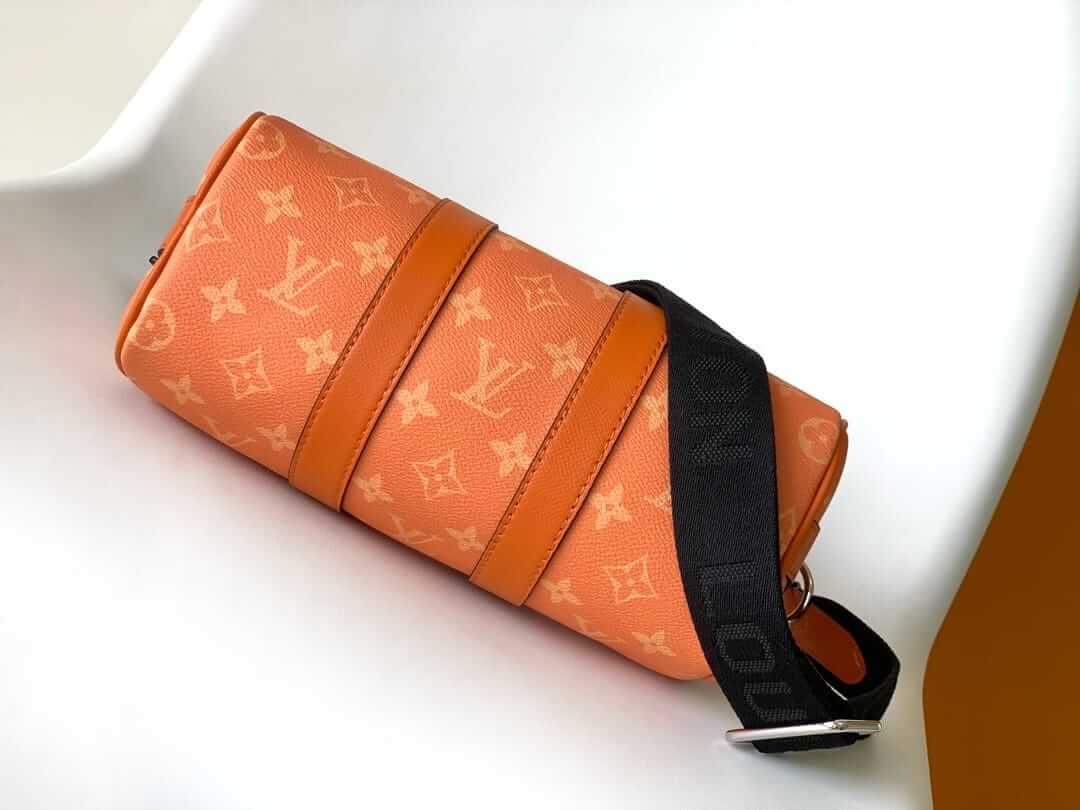 Louis Vuitton Keepall Bandoulière 25 Bag - Tangerine