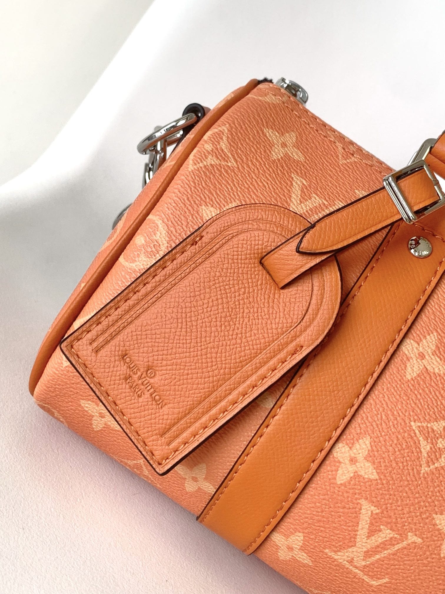 Louis Vuitton Keepall Bandoulière 25 Bag - Tangerine