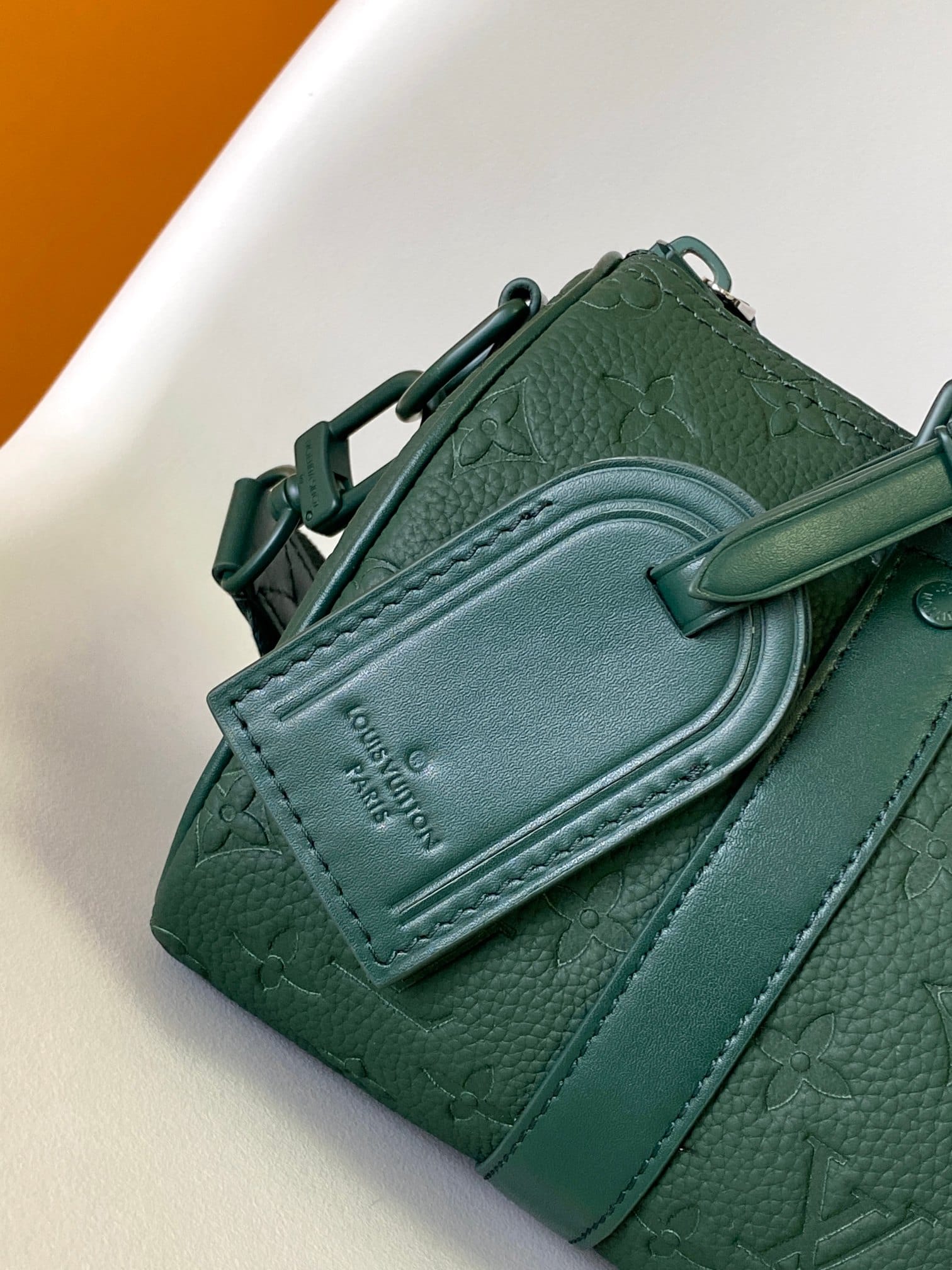 Louis Vuitton Keepall Bandoulière 25 Bag - Forest Green