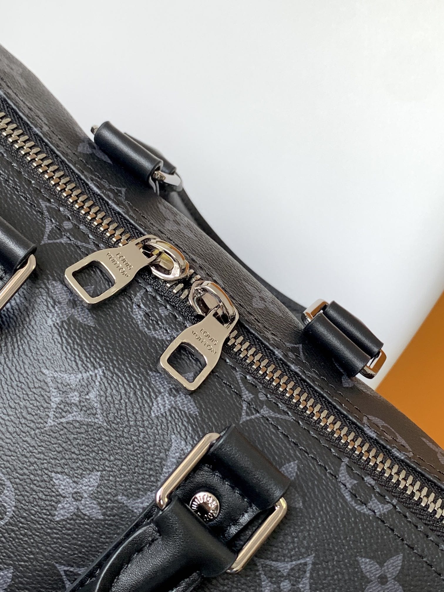 Louis Vuitton Keepall Bandoulière 35 Bag - Black