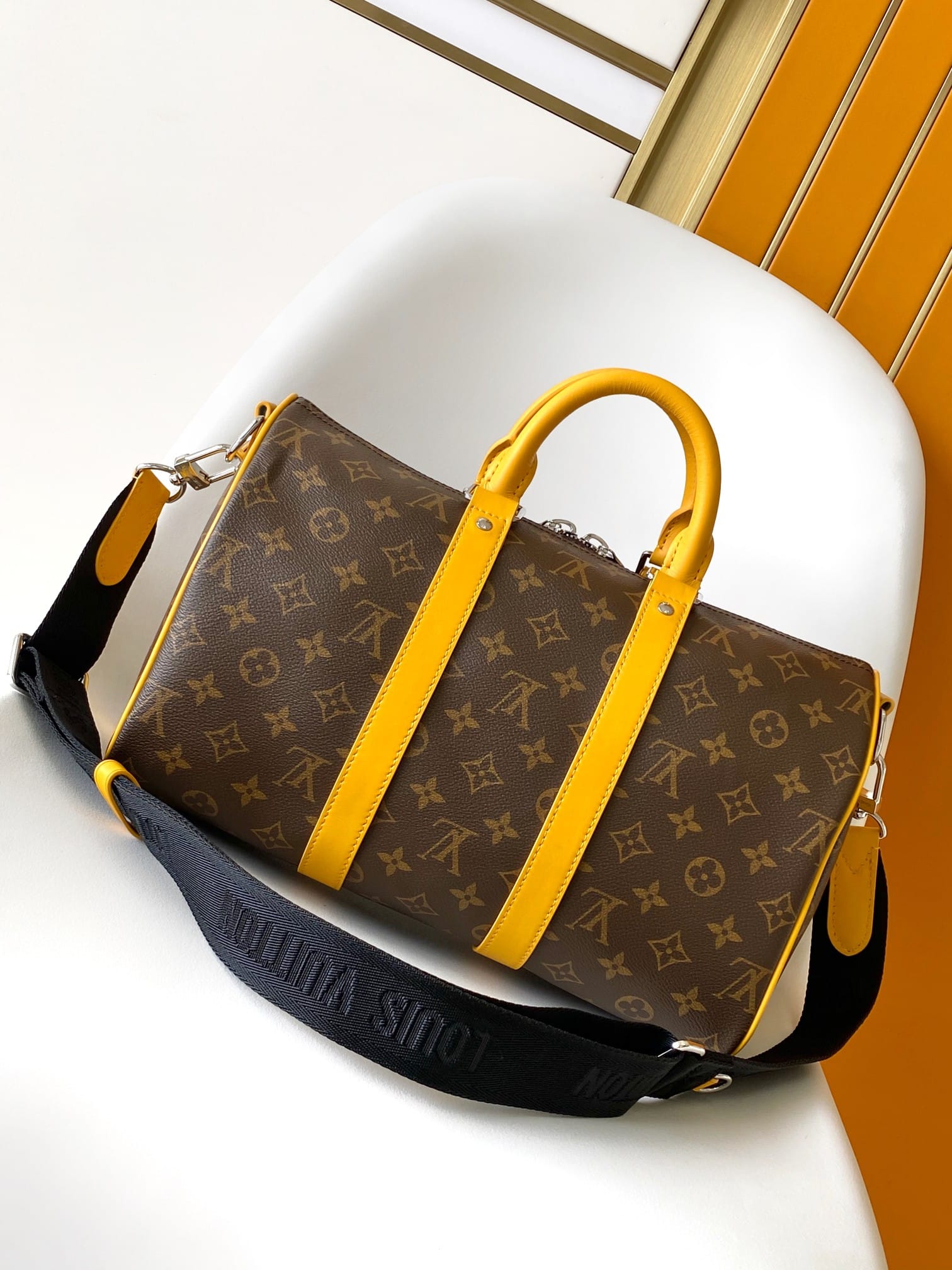 Louis Vuitton Keepall Bandoulière 35 Bag - Safran Yellow