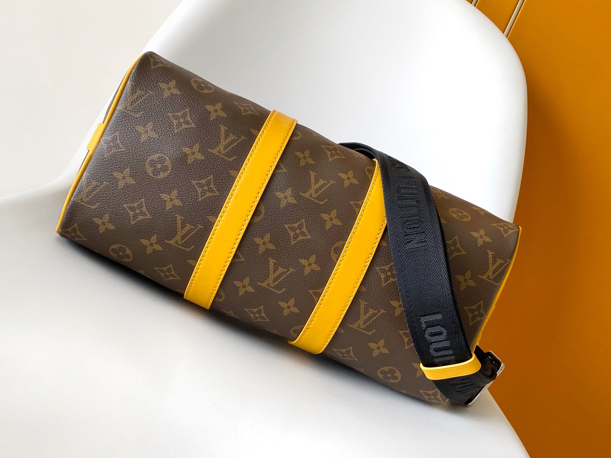 Louis Vuitton Keepall Bandoulière 35 Bag - Safran Yellow