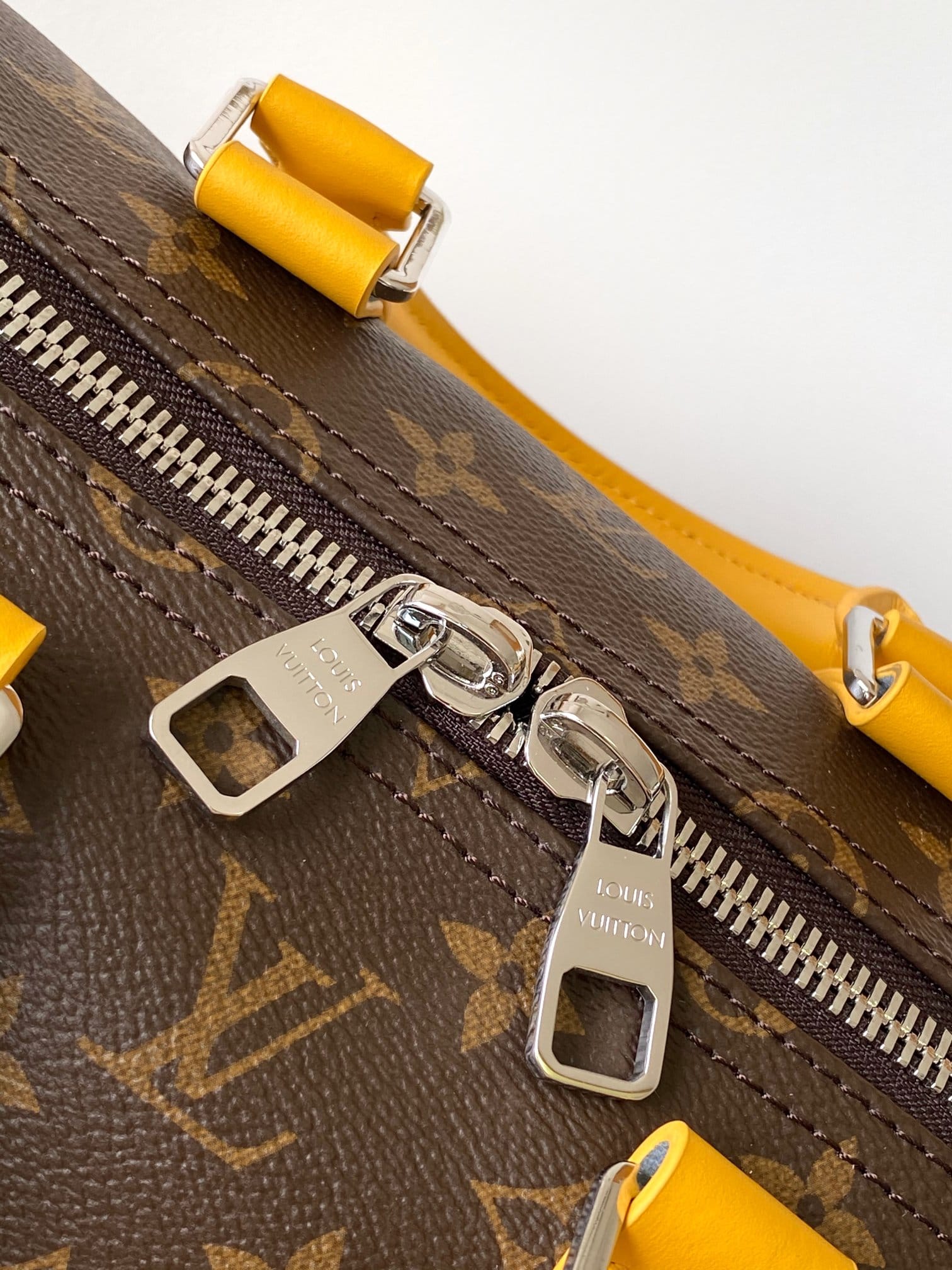 Louis Vuitton Keepall Bandoulière 35 Bag - Safran Yellow