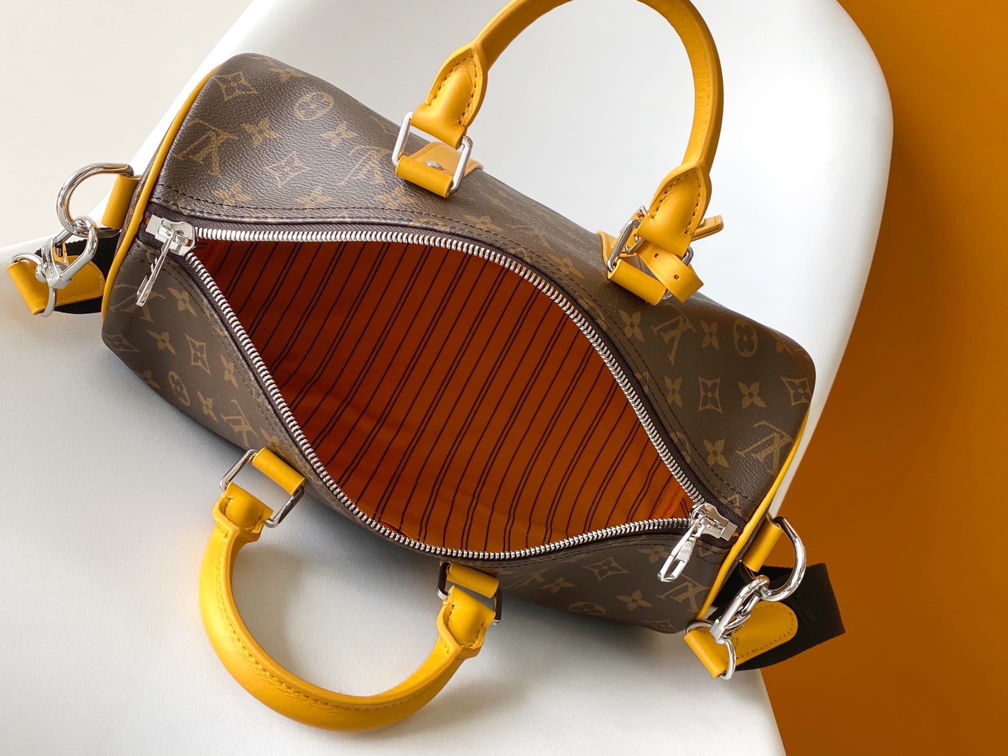 Louis Vuitton Keepall Bandoulière 35 Bag - Safran Yellow