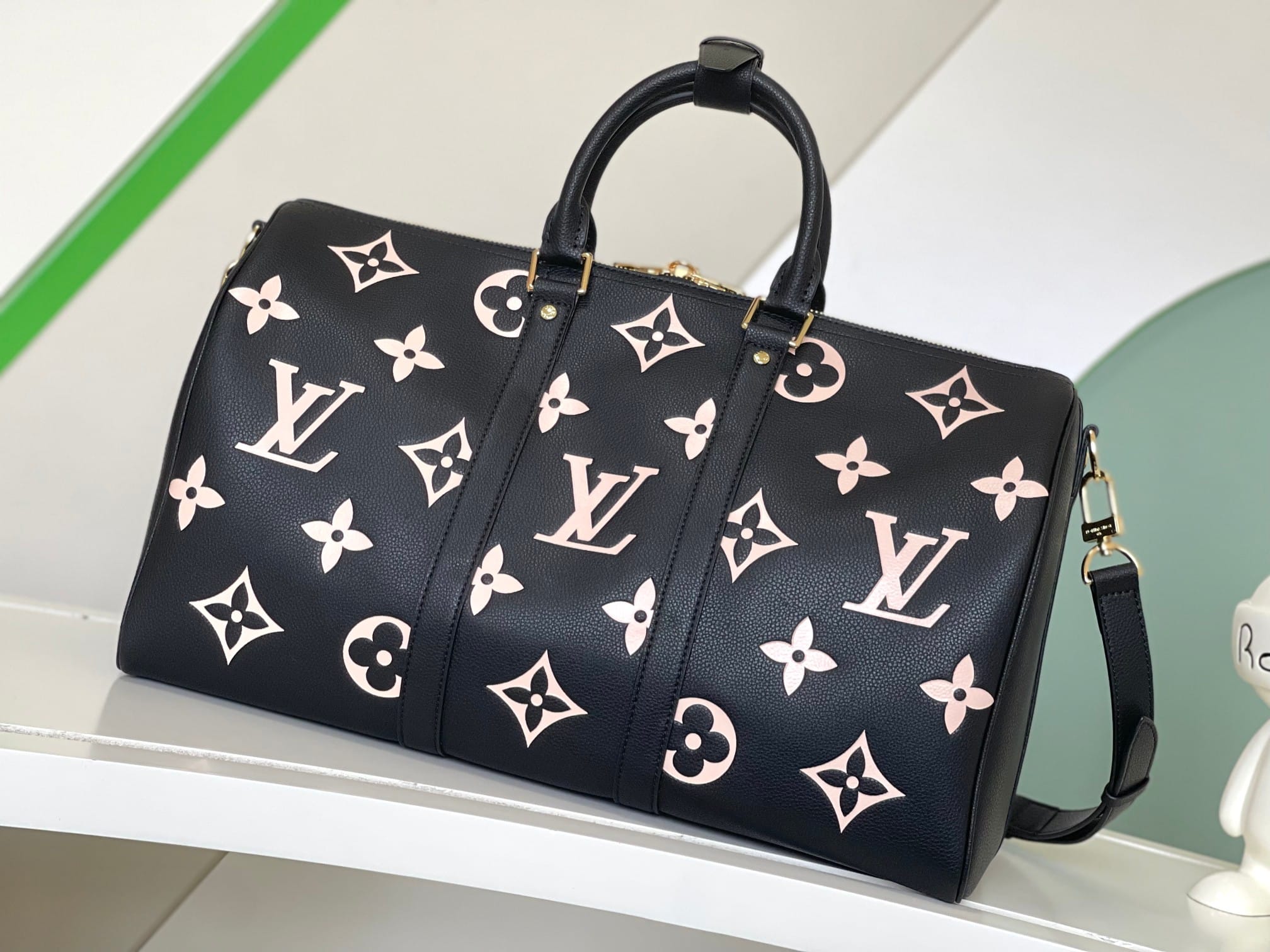 Louis Vuitton Keepall Bandoulière 45 Bag in Monogram Leather - Black/Beige