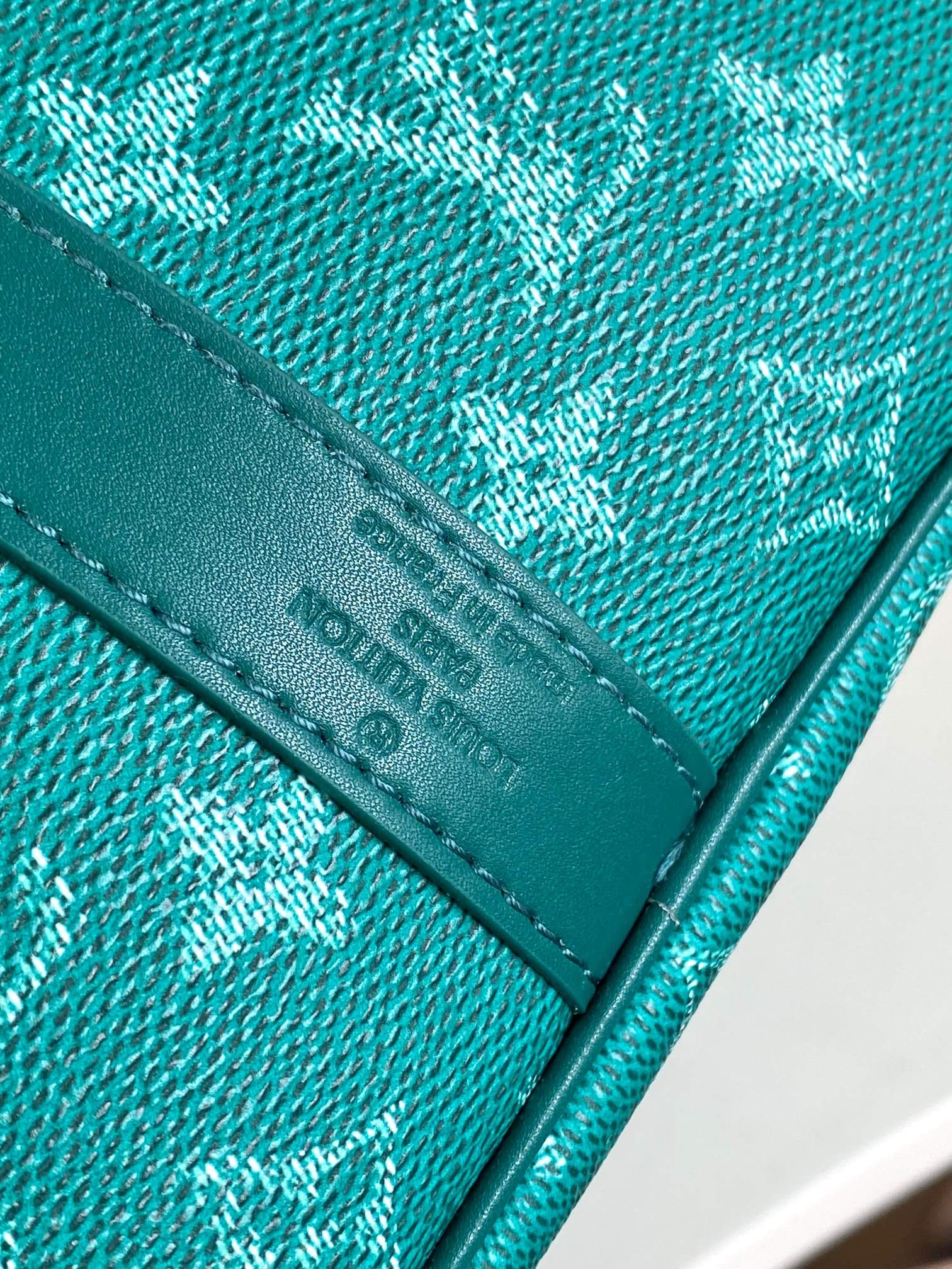 Louis Vuitton Keepall Bandoulière 50 Bag in Monogram Canvas - Green