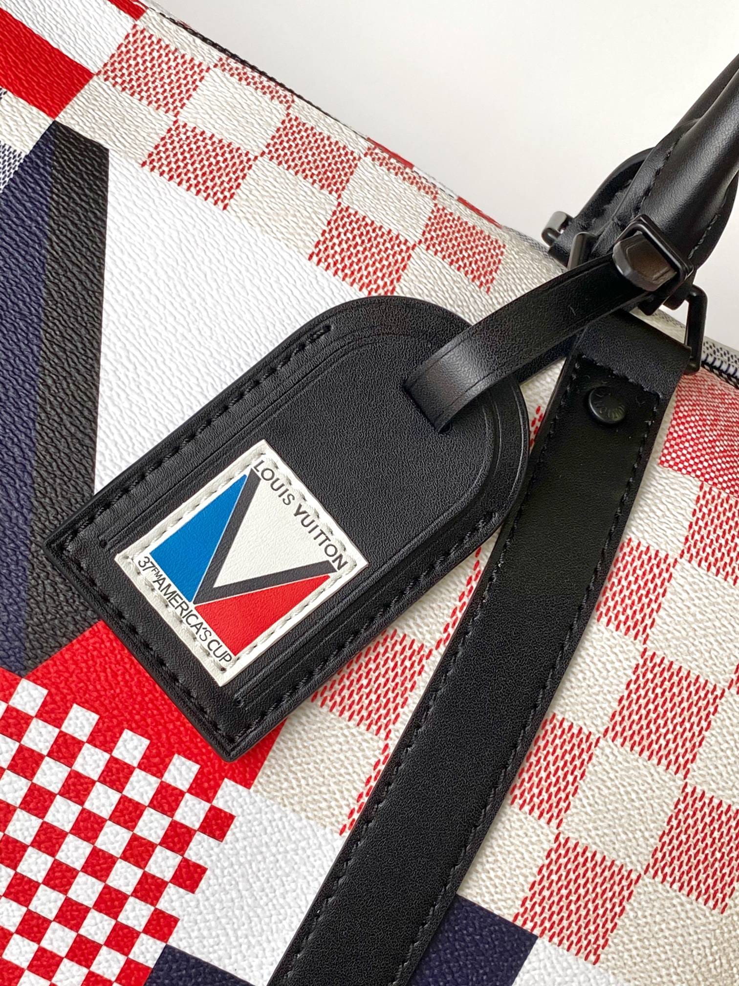 Louis Vuitton Keepall Bandoulière 50 Bag in Damier Flags Canvas - Red/Blue