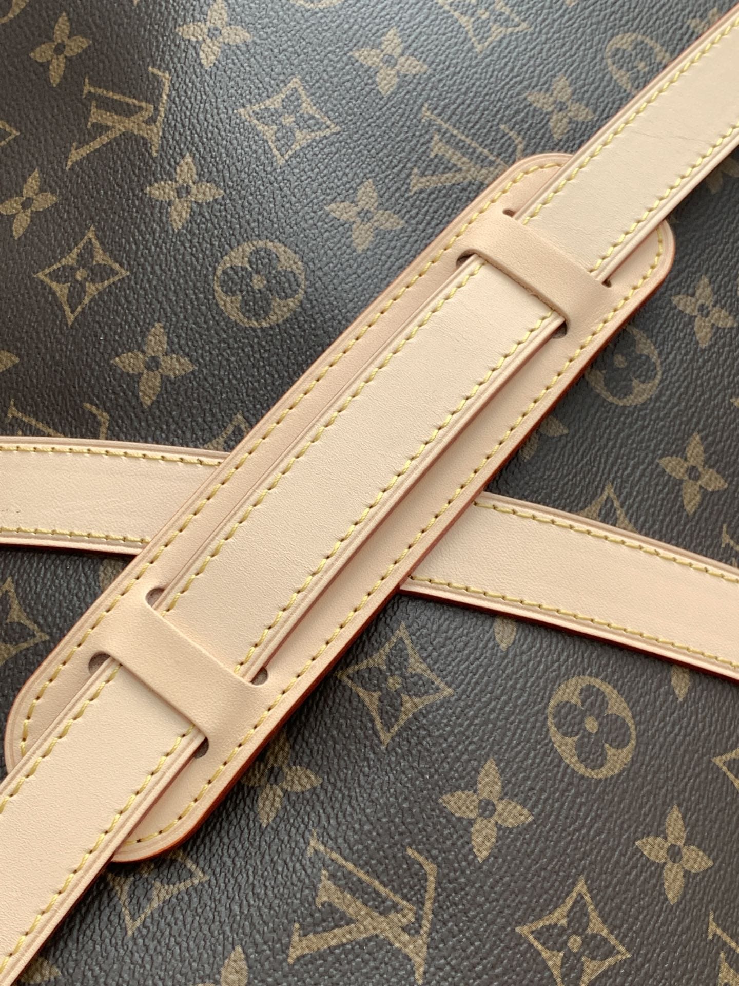 Louis Vuitton Keepall Bandoulière 55 Bag in Monogram Canvas