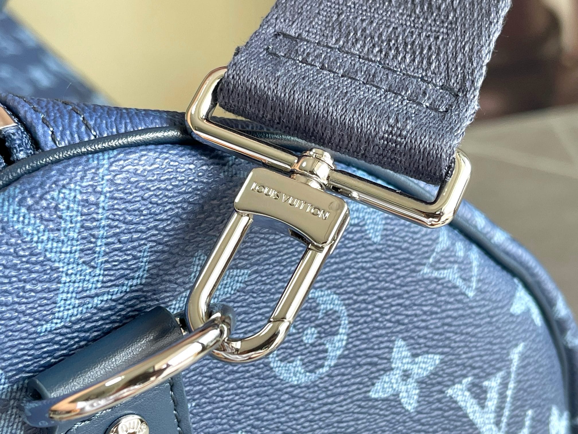 Louis Vuitton Keepall Bandoulière 55 Bag in Monogram Canvas - Navy Blue