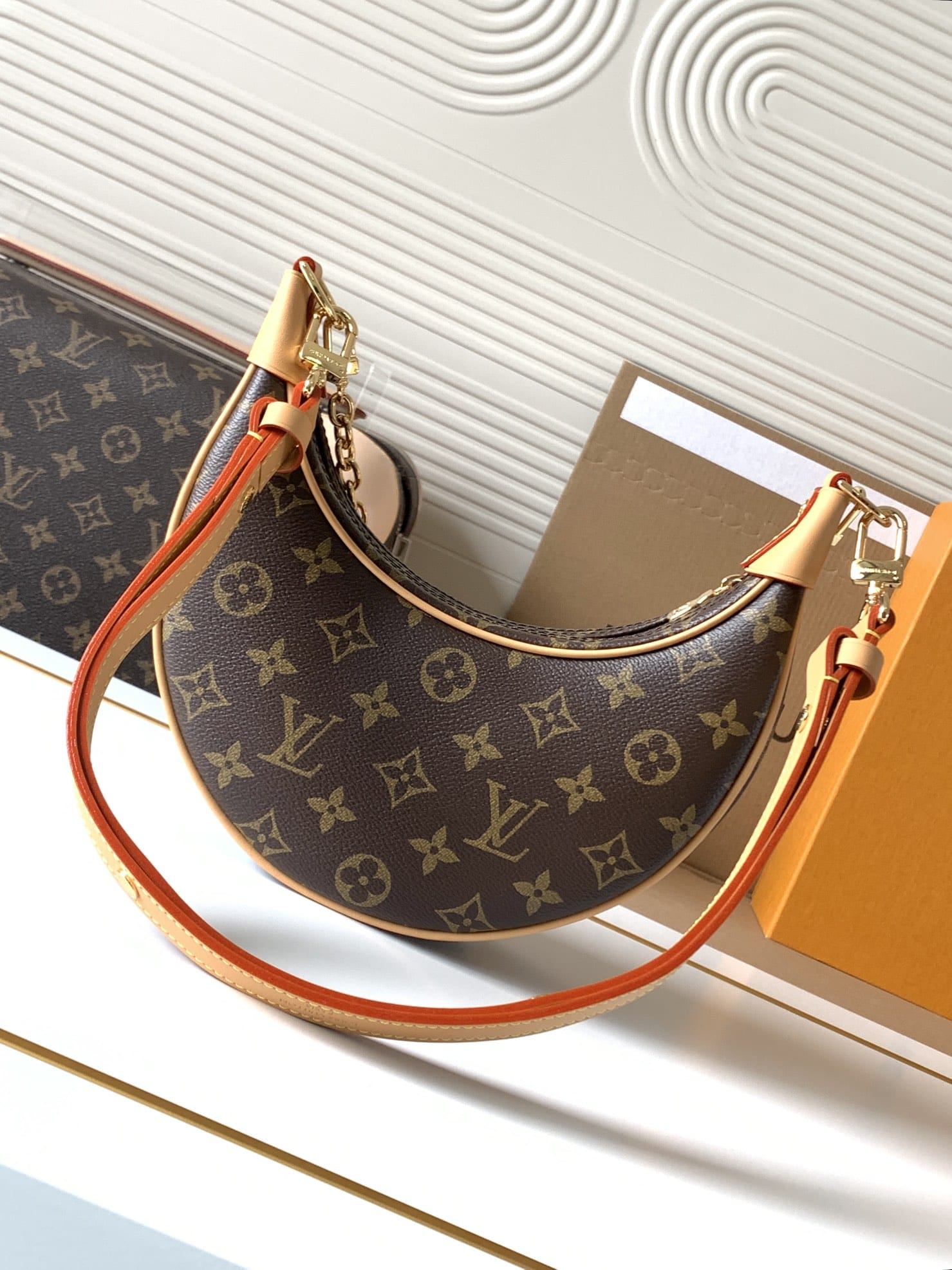 Louis Vuitton Loop Shoulder Cross-body Bag in Monogram Canvas