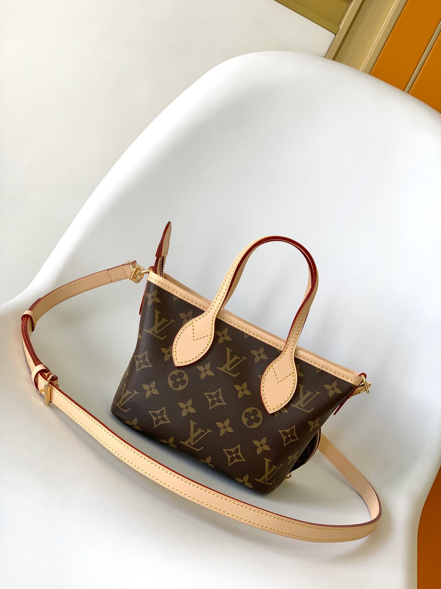 Louis Vuitton Neverfull BB Handbag in Monogram Canvas - Beige