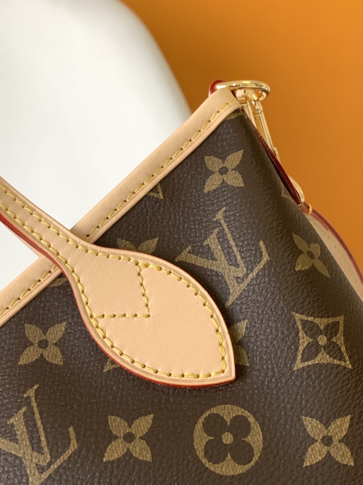 Louis Vuitton Neverfull BB Handbag in Monogram Canvas - Beige