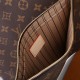 Louis Vuitton Neverfull MM Tote Bag in Monogram Canvas - Beige