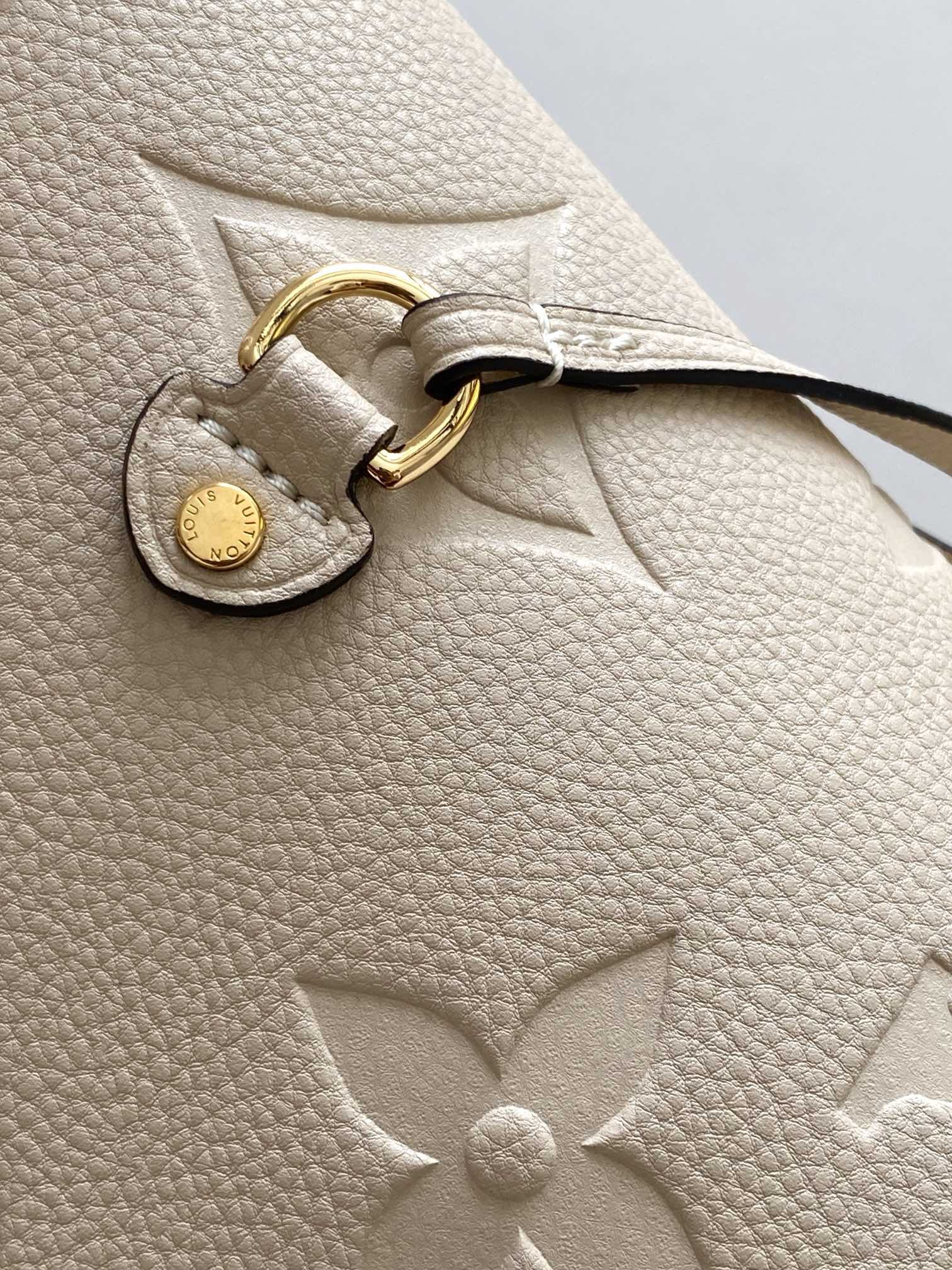 Louis Vuitton Neverfull MM Tote Bag in Monogram Empreinte Leather - Beige