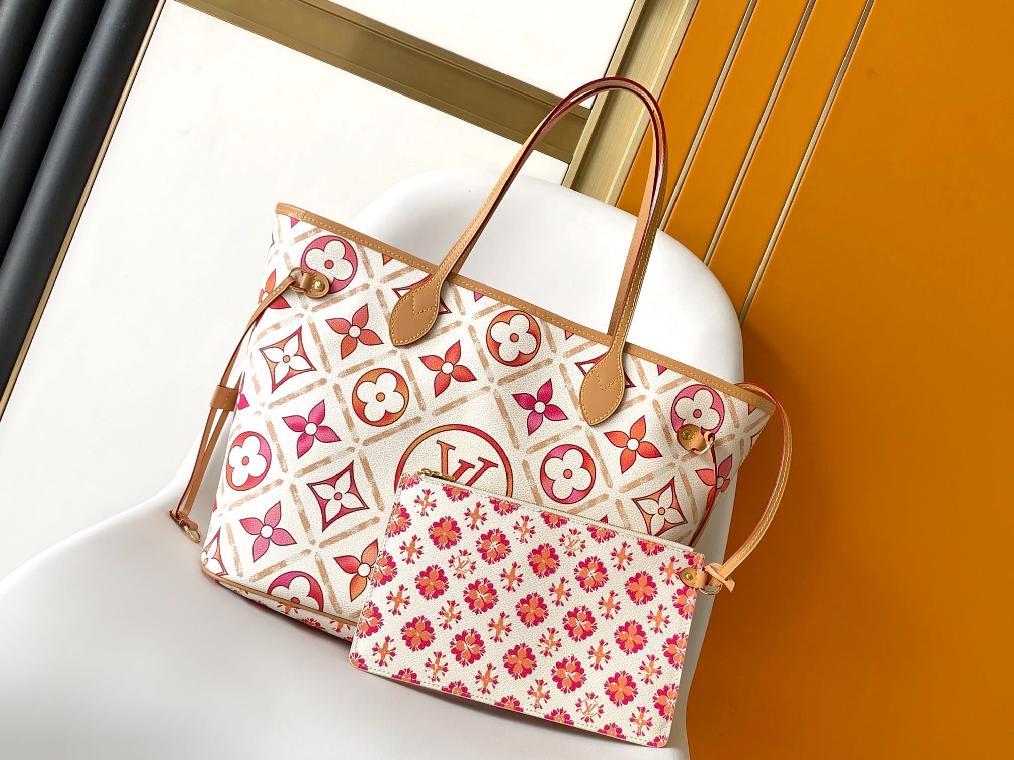 Louis Vuitton Neverfull MM Tote Bag in Monogram Canvas - Coral