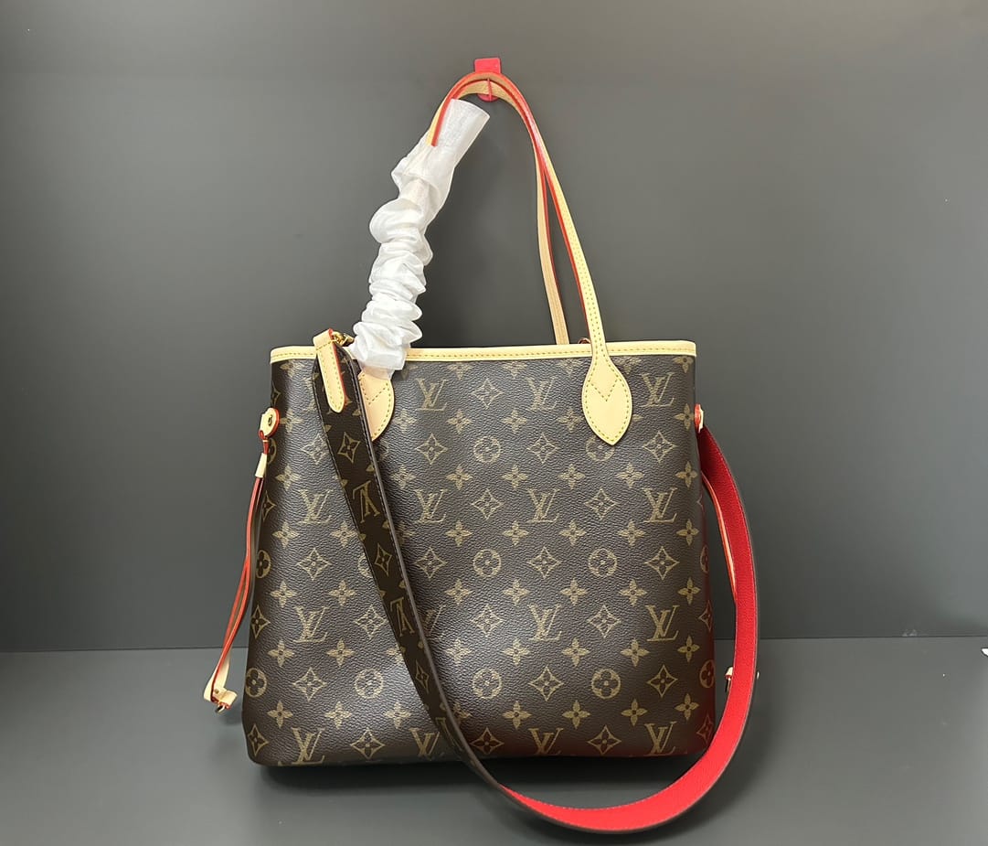 Louis Vuitton Neverfull Bandoulière Inside Out MM Tote Bag - Monogram/Rouge Sari