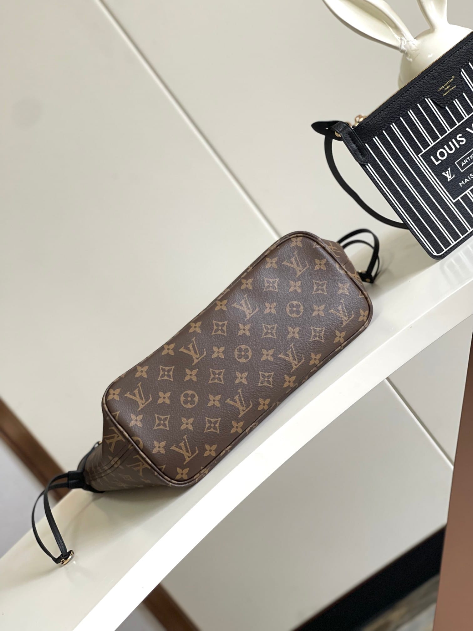 Louis Vuitton Neverfull Bandoulière Inside Out MM Tote Bag - Black