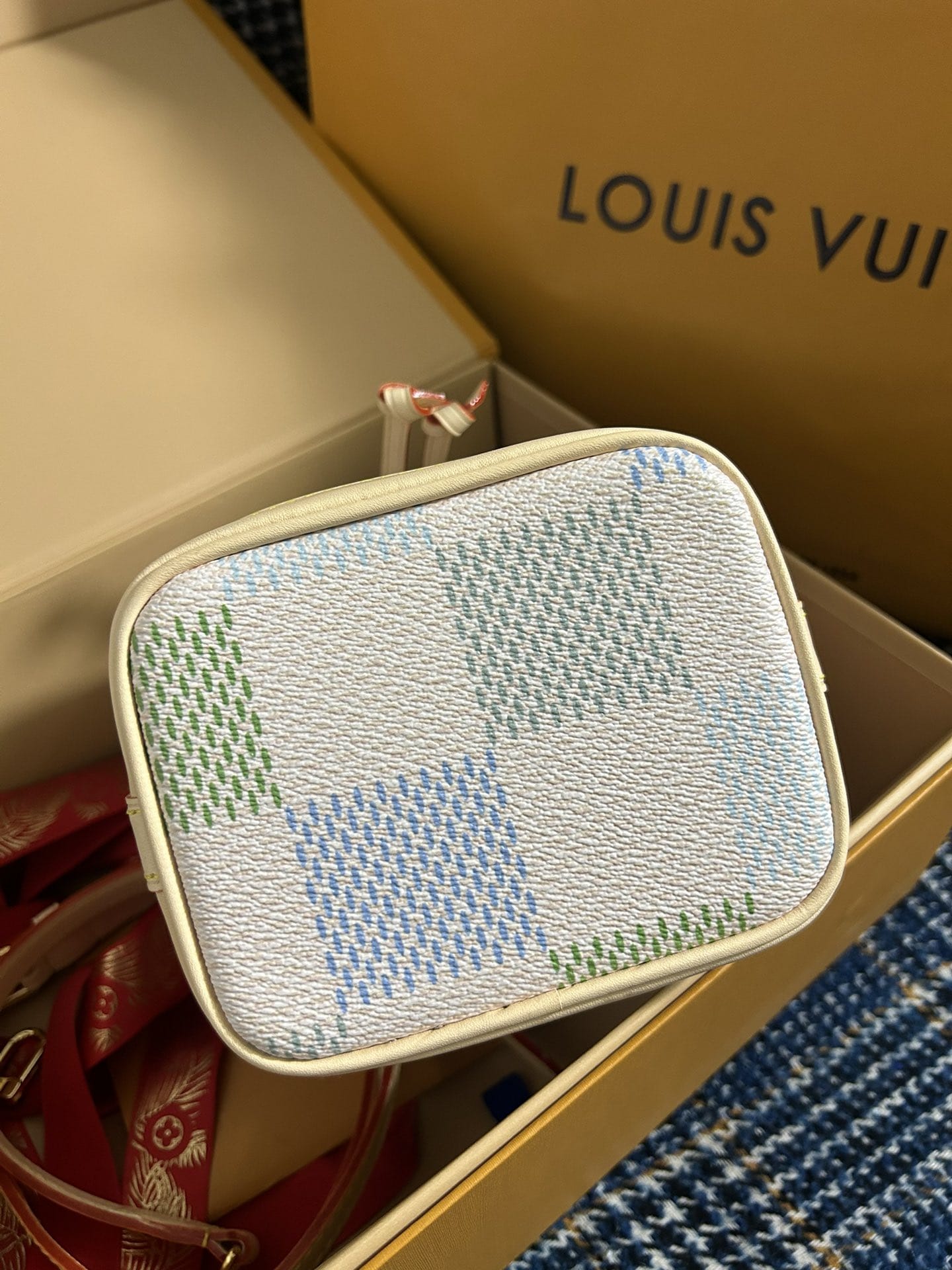 Louis Vuitton Nano Noé Handle Bag in Damier Canvas - Pistachio Green