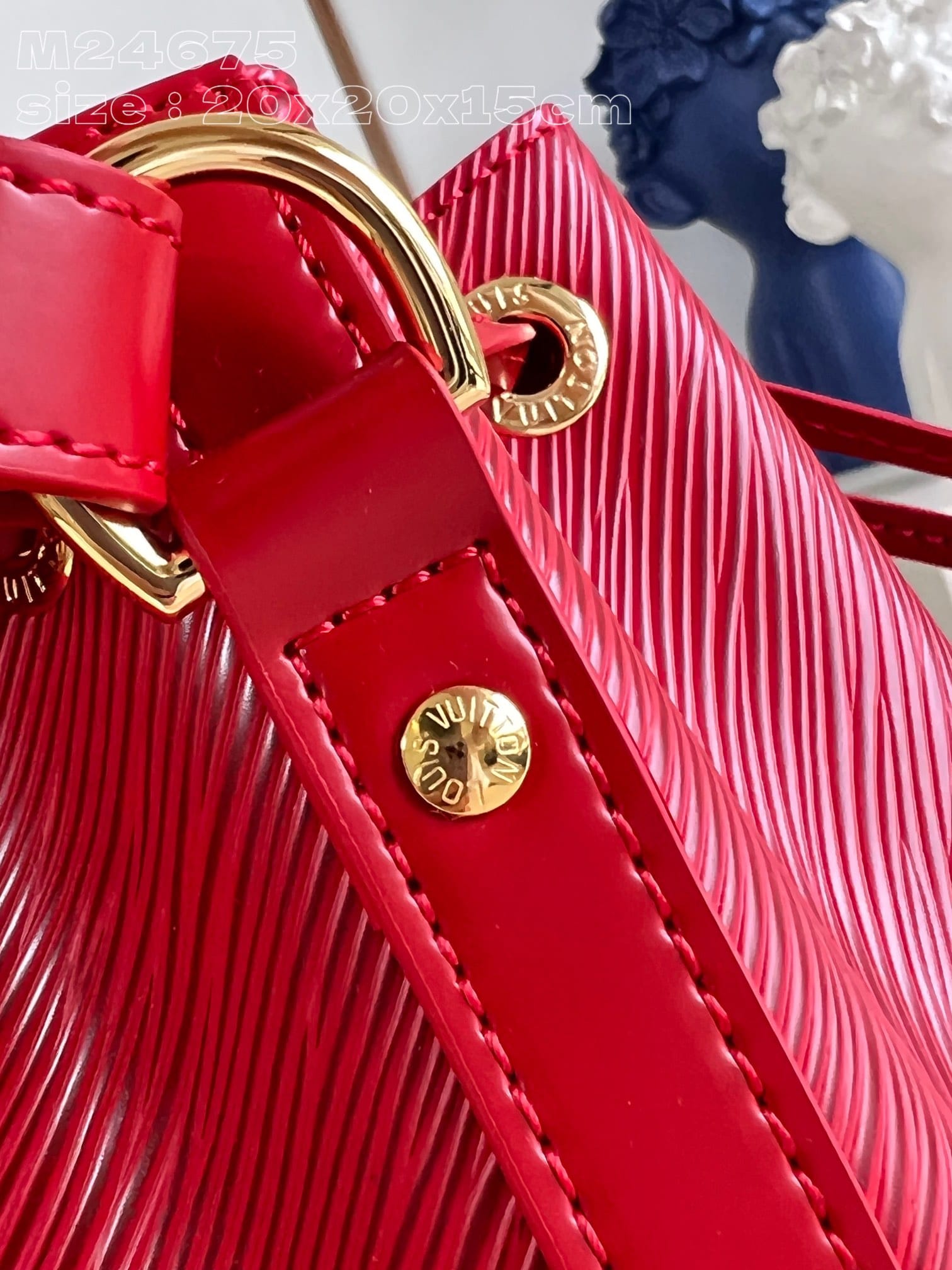 Louis Vuitton Noé BB Bucket Bag in Epi Leather - Red