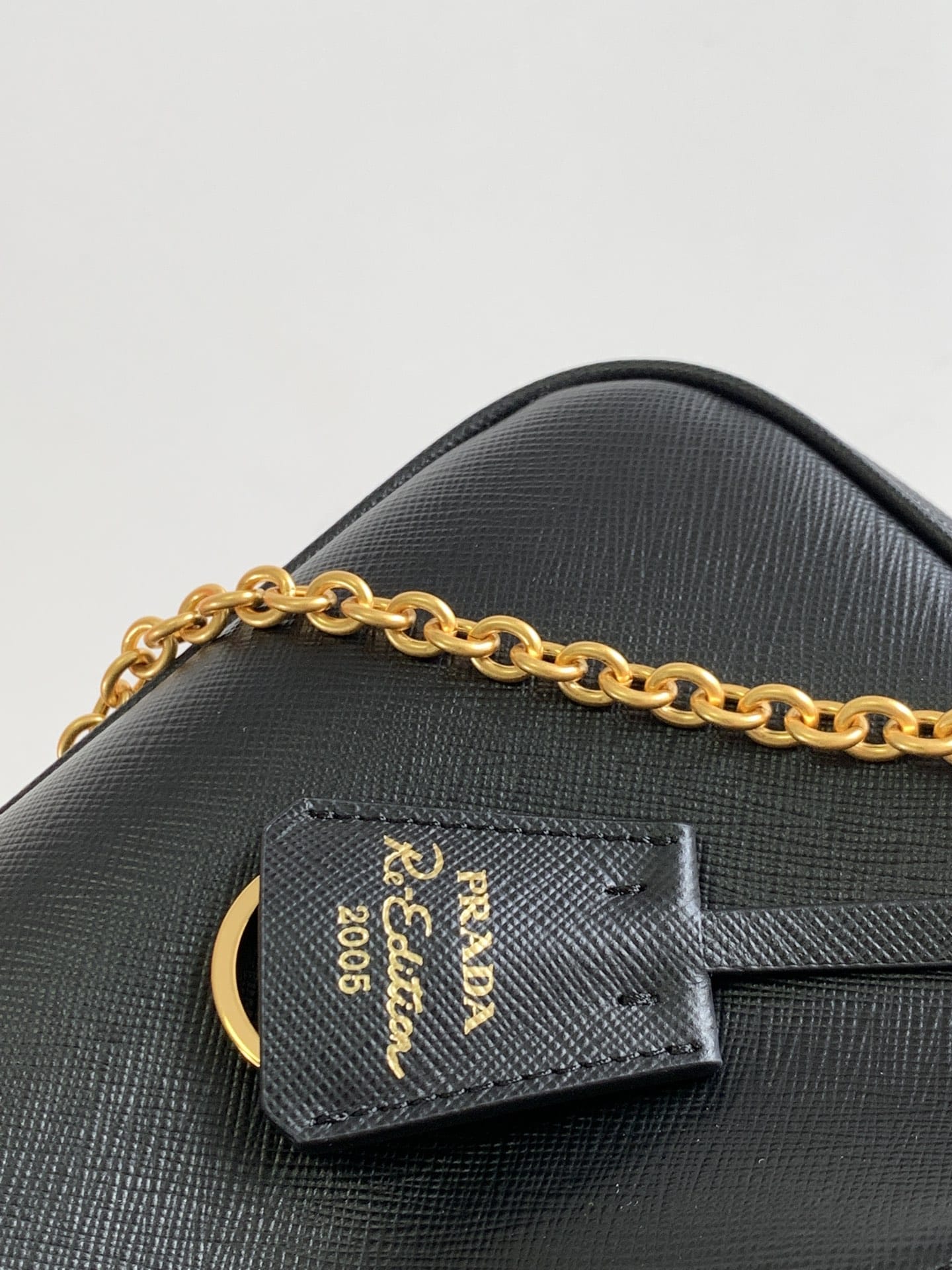 Prada Re-Edition 2005 Saffiano Leather Shoulder Bag - Black