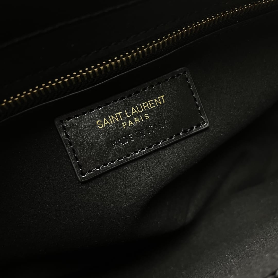 Saint Laurent Le 5 À 7 Hobo Bag In Patent Leather - Black & Gold